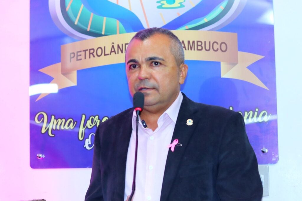 Em nota, Presidente da Câmara de Petrolândia ‘Dedé de França’ esclarece diligência da Polícia Civil em seu Escritório Em nota, Presidente da Câmara de Petrolândia ‘Dedé de França’ esclarece diligência da Polícia Civil em seu Escritório