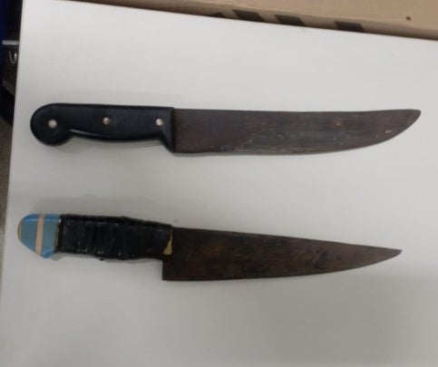 Policiais militares da 4ª CIPM prendem homem por ameaça, violência doméstica e porte ilegal de arma branca em Inajá