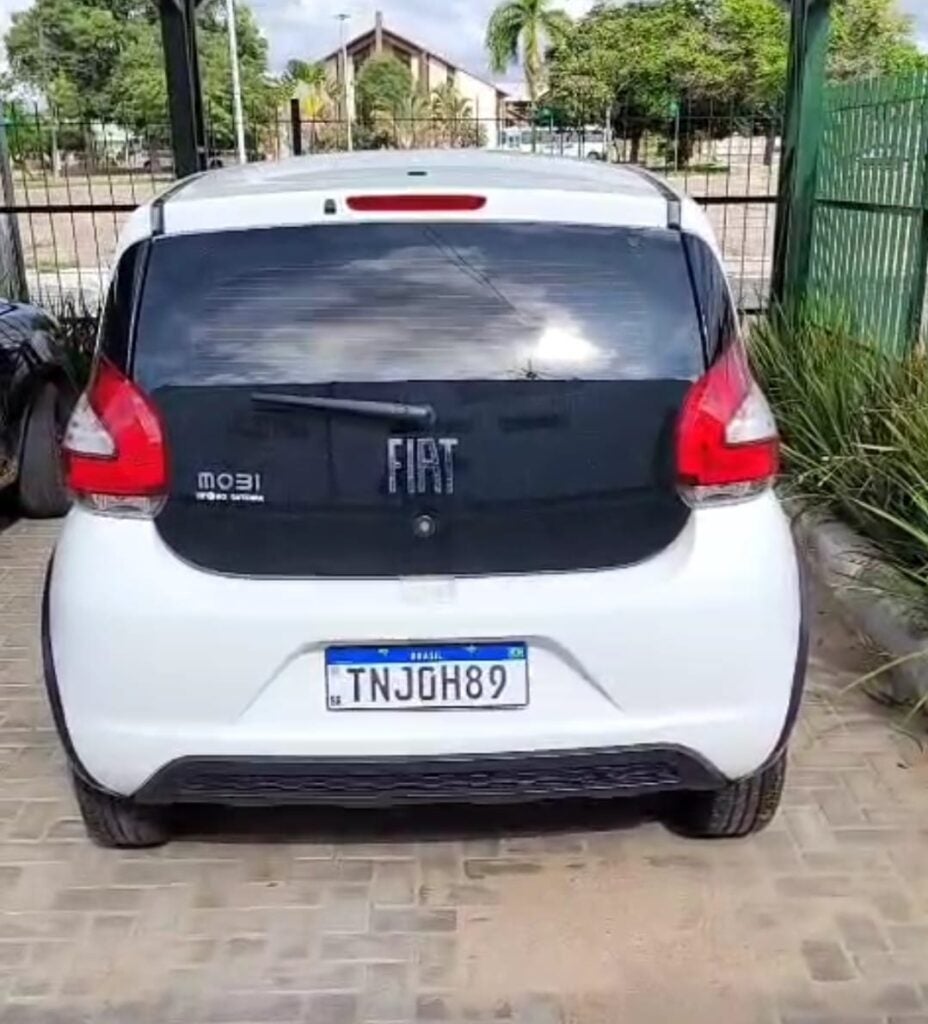 Carro misterioso é deixado na garagem da Prefeitura de Petrolândia e Polícia Civil abre investigação