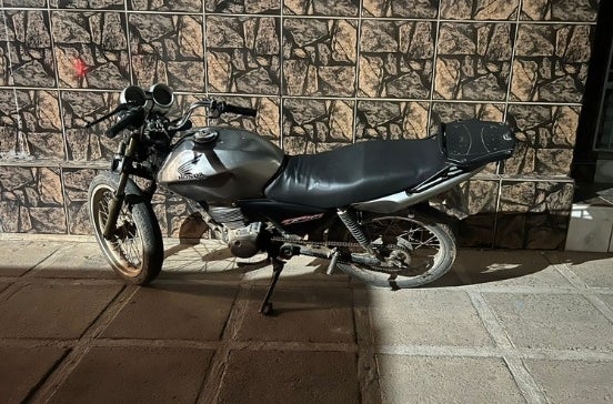 Homem é conduzido à delegacia por adulteração de motocicleta em Inajá