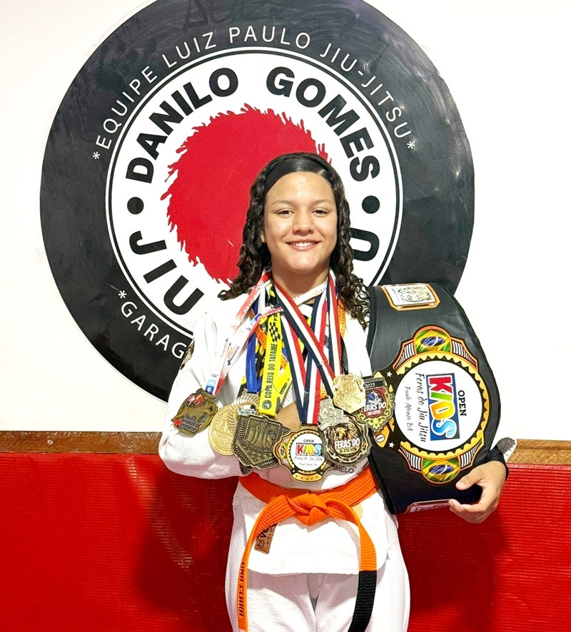 Jovem atleta de Petrolândia ‘Clarinha’ se destaca no Jiu-Jitsu e se prepara para competir no Recife Open Gi