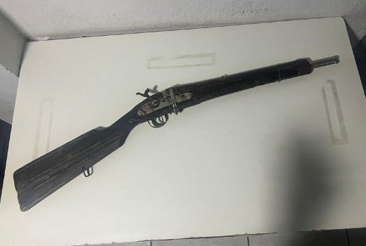Polícia Militar apreende arma de fogo artesanal durante patrulhamento na zona rural de Inajá-PE