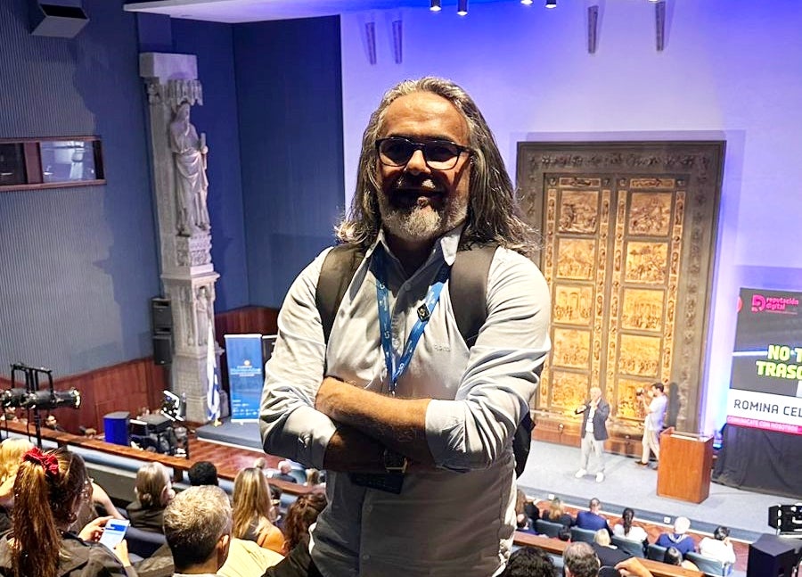 Edcarlos Bezerra amplia atuação internacional durante a Cumbre Mundial de Comunicación Política