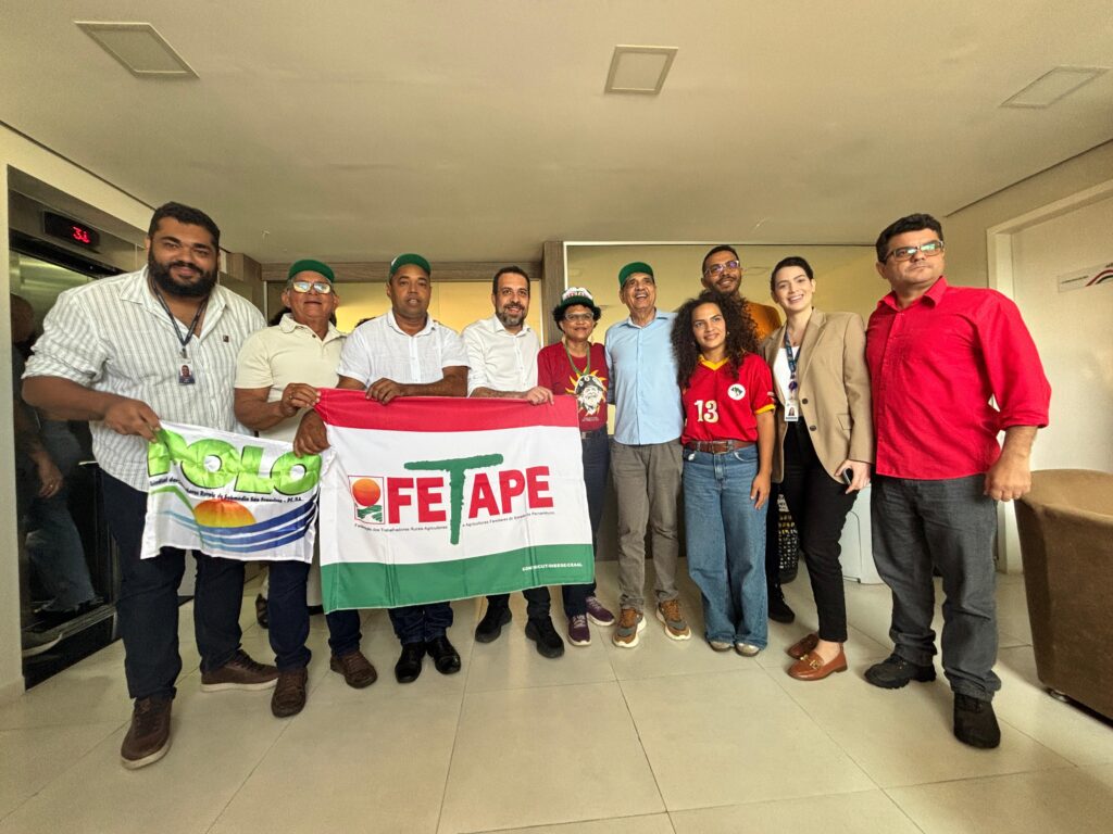 Reunião com lideranças de Petrolândia debate demandas do Sistema Itaparica com ministro Guilherme Boulos