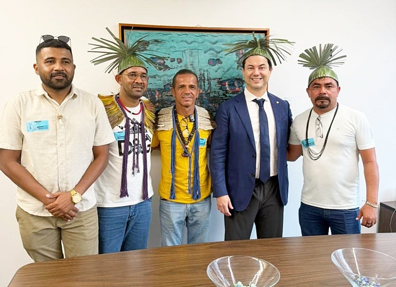Deputado Clodoaldo Magalhães se reúne com lideranças indígenas de Tacaratu e Jatobá em Brasília