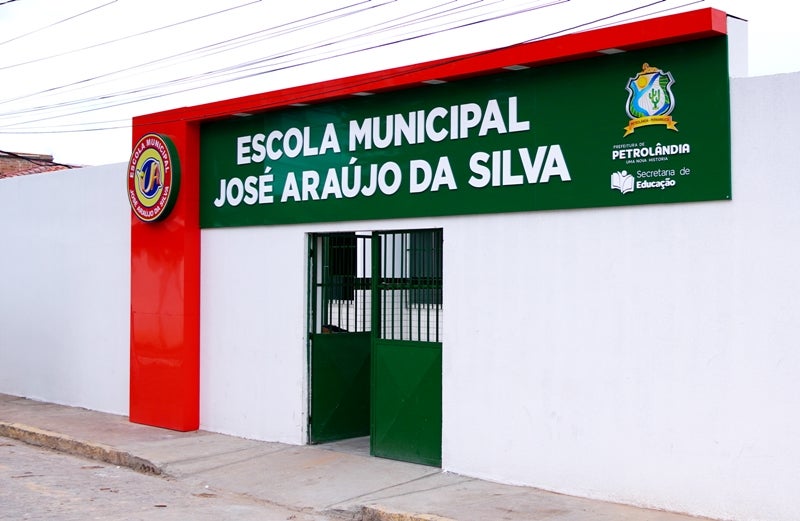 Reinauguração de escola municipal em Petrolândia é cancelada por motivo de força maior