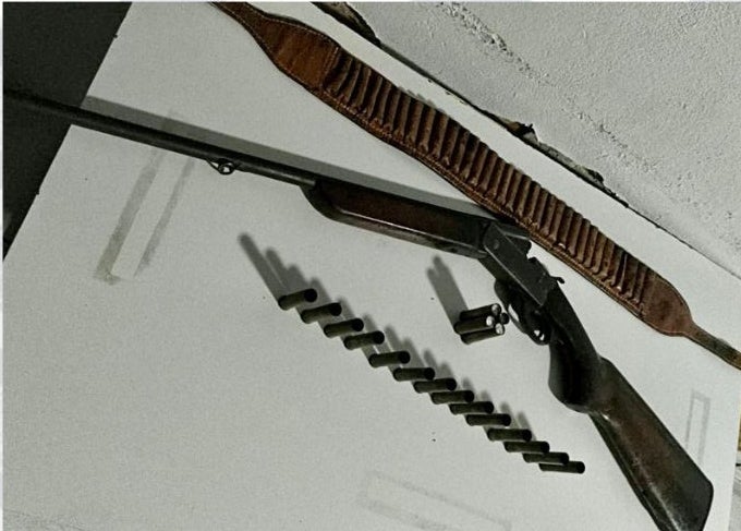 Polícia Militar conduz homem por porte ilegal de arma de fogo na zona rural de Inajá