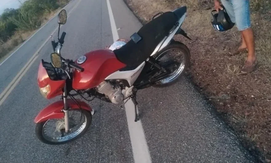 Homem fica gravemente ferido em acidente de moto na PE-360 entre Floresta e Ibimirim