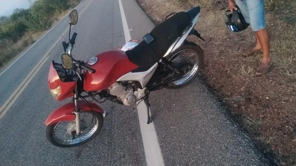 Homem fica gravemente ferido em acidente de moto na PE-360 entre Floresta e Ibimirim