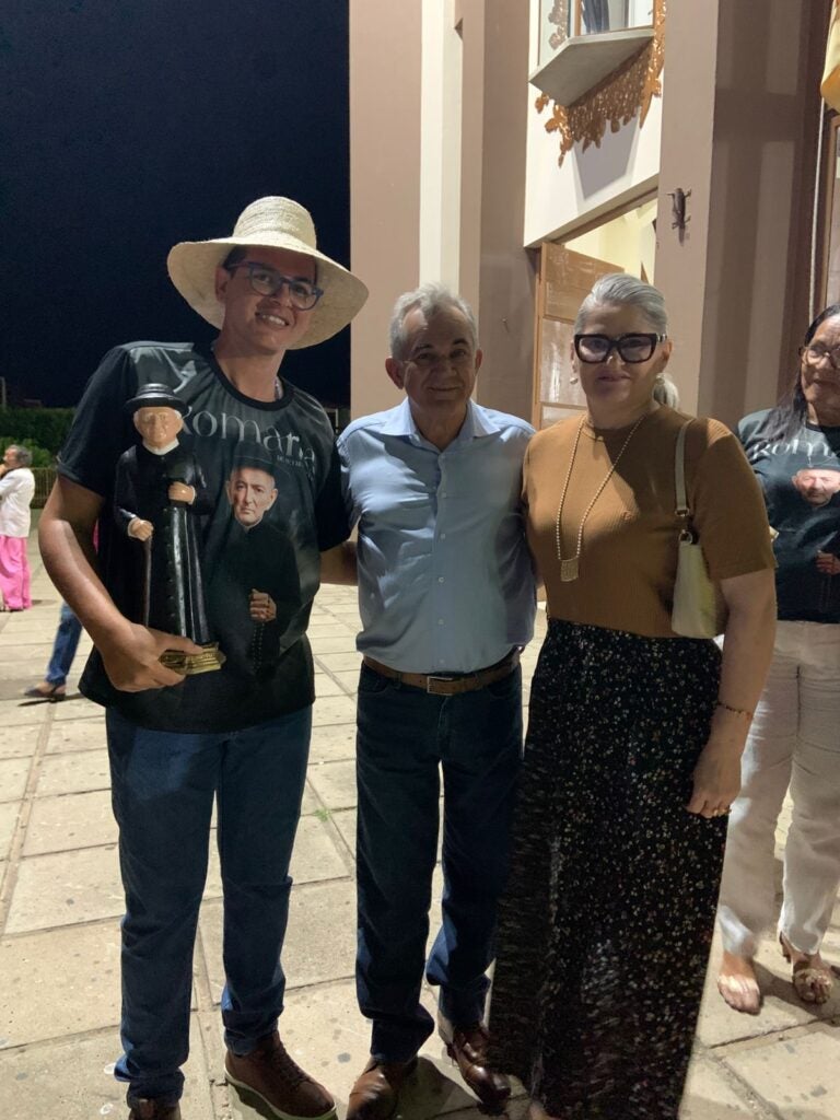 Romeiros de Petrolândia homenageiam empresário Armando Rodrigues pelo seu aniversário neste 18 de maio