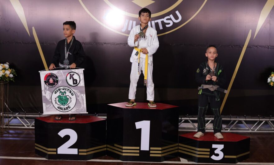 Garagem Scholl Fight de Petrolândia dá mais um show no Campeonato Rei do Tatame em Paulo Afonso