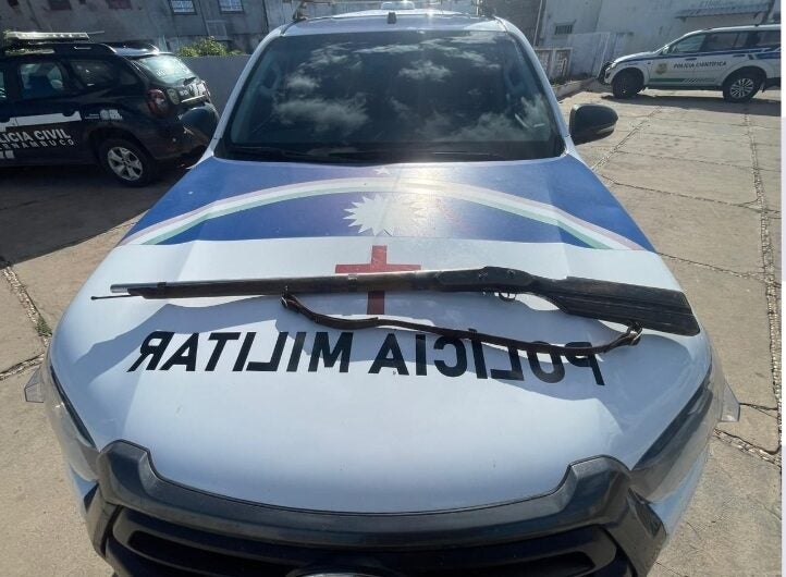 Policiais Militares da 4ª CIPM apreendem espingarda artesanal na zona rural de Petrolândia