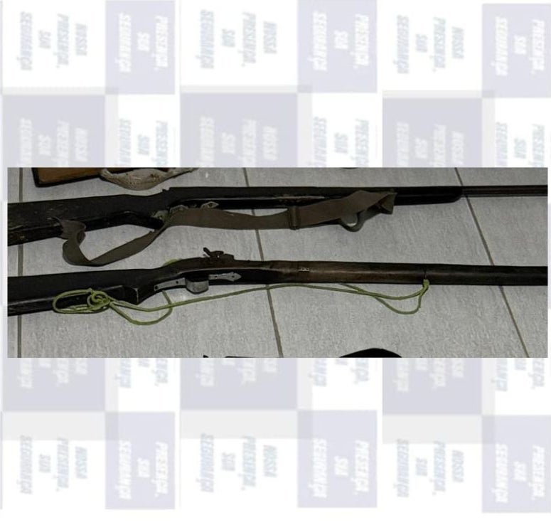 Homem é detido com duas espingardas artesanais após ação da PM na zona rural de Inajá