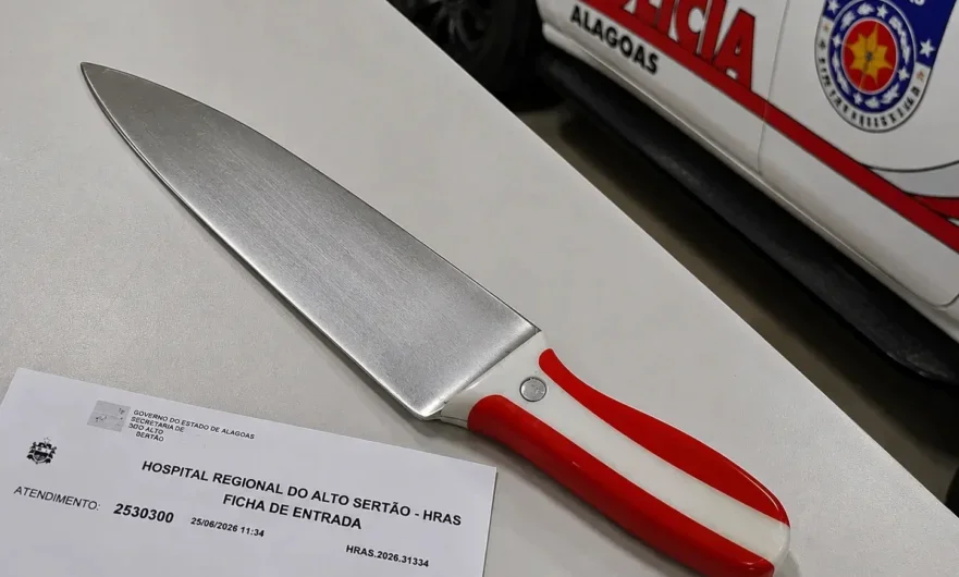 Mulher é encontrada escondida embaixo de cama após esfaquear companheiro em Delmiro Gouveia