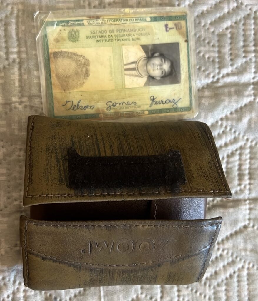 Encontrada carteira com documentos de Delson Gomes Ferraz próximo à Academia Spartan Fit, em Petrolândia