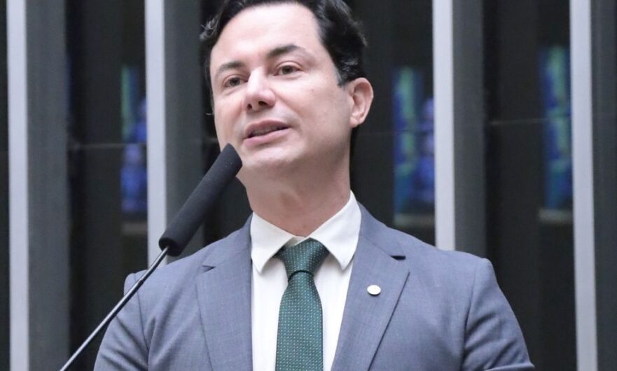 Clodoaldo Magalhães relata projeto de lei que beneficia a Hemobras e fortalece o SUS