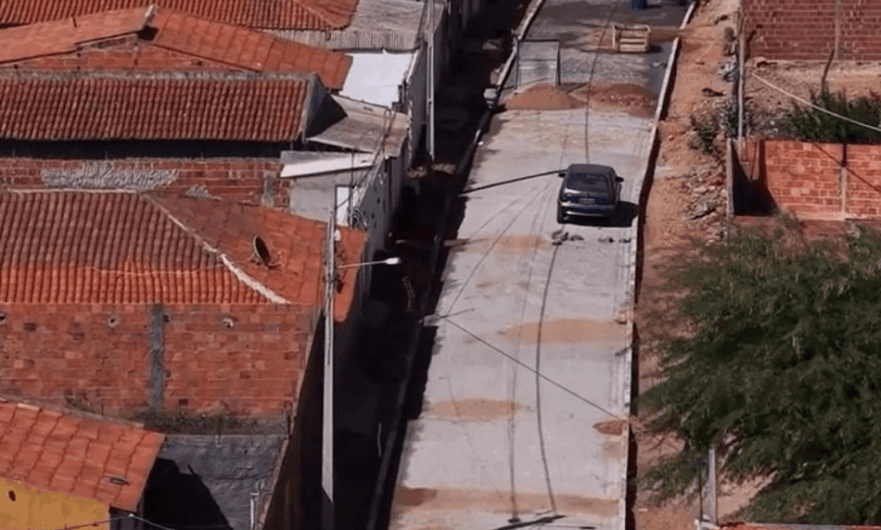 Obra de calçamento no Bairro Nova Esperança avança e transforma a mobilidade em Petrolândia
