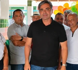 Prefeito Fabiano Marques inicia entrega de brinquedotecas e kits escolares para alunos da rede municipal de Petrolândia