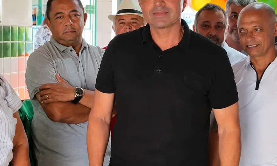 Prefeito Fabiano Marques inicia entrega de brinquedotecas e kits escolares para alunos da rede municipal de Petrolândia
