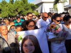 População aplaude Valentina durante cortejo; imagens dos pais e amigos marcam Serra Talhada