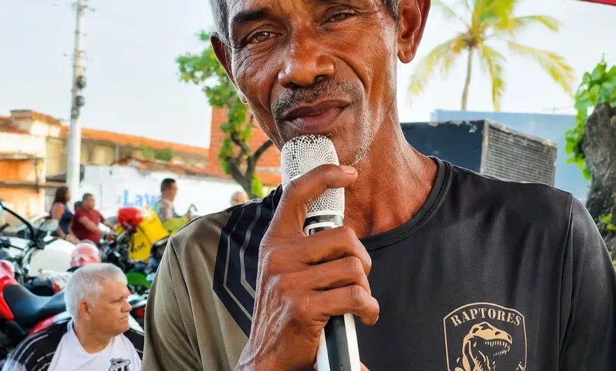 Homem impressiona em bar com voz idêntica à de Zé Ramalho