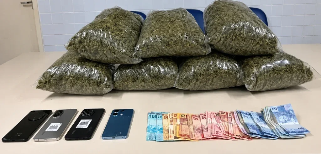 BEPI apreende mais de 7 kg de maconha e detém dois suspeitos em Sertânia