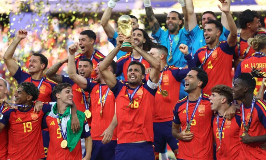 Espanha acaba com ‘conto de fadas’ de Messi, vence Argentina e é campeã da Copa do Mundo de novo