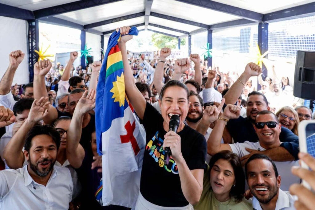 Mais de 10 prefeitos deixam o PSB e passam a apoiar a governadora Raquel Lyra; confira os nomes e cidades