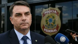 Sem Flávio Bolsonaro, PF recebe defesa escrita em caso de calúnia contra Lula