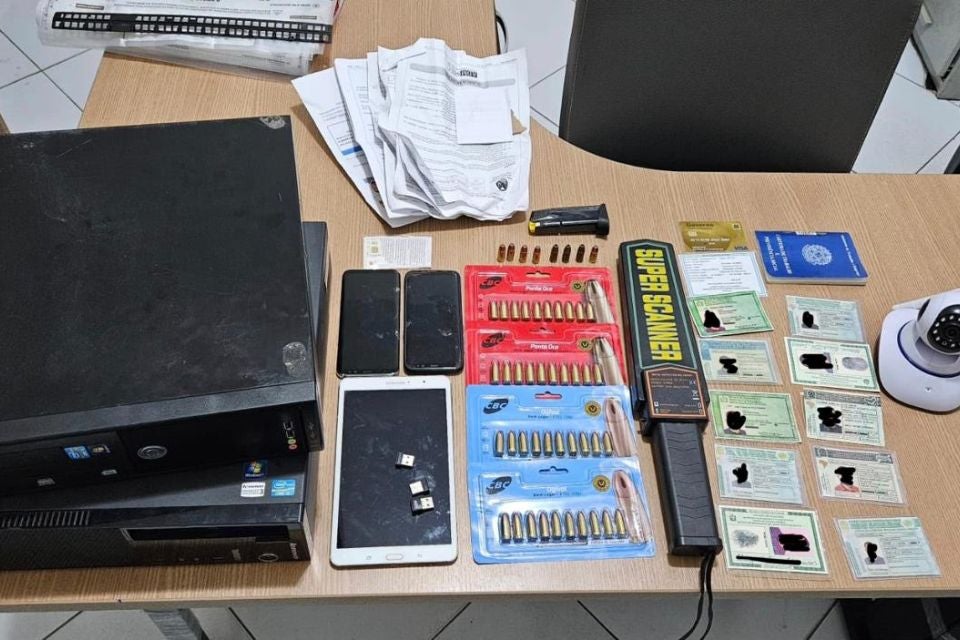 Operação da Polícia Civil mira suspeitos de fraudes em concursos da PM e cumpre mandado em Floresta, no Sertão de PE
