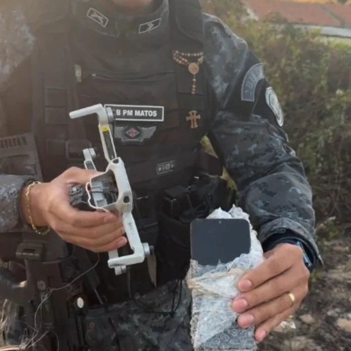 Drone com celular acoplado cai próximo a presídio em Petrolina, no Sertão de Pernambuco