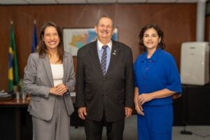 Governadora Raquel Lyra faz visita institucional ao presidente do TRE-PE Governadora Raquel Lyra faz visita institucional ao presidente do TRE-PE