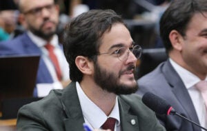 Túlio Gadêlha volta atrás na desistência e decide manter candidatura ao Senado