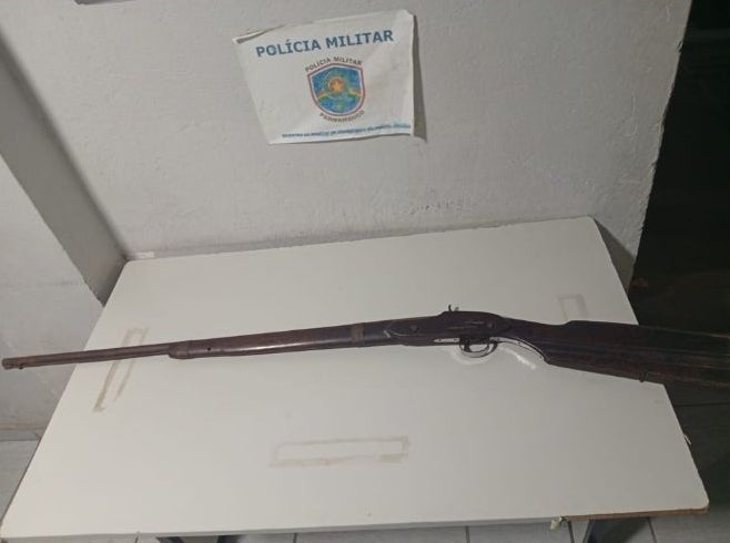 Polícia Militar apreende arma de fogo artesanal durante patrulhamento na zona rural de Inajá