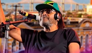 Equipe atualiza estado de saúde de Edson Gomes após internação: ‘Fora de perigo’ Equipe atualiza estado de saúde de Edson Gomes após internação: ‘Fora de perigo’