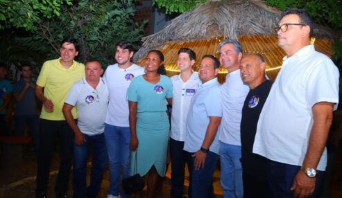 João Campos reúne lideranças em Floresta e fortalece articulação política com presença de representantes de Petrolândia