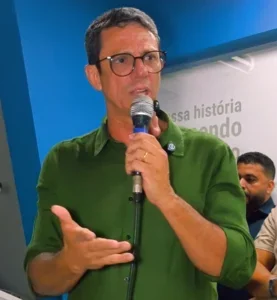 “Tem muita gente que deve estar triste”: Rogério Ferreira provoca opositores ao destacar obras no segundo mandato