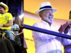 Flávio Bolsonaro pede cassação de Lula-Alckmin por enredo na Sapucaí