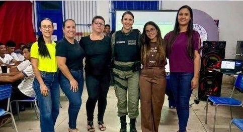 Patrulha Maria da Penha realiza palestra em escola de Petrolândia durante ações do Agosto Lilás