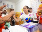 Raquel Lyra visita casas reformadas e faz caminhada em Roda de Fogo, no Recife
