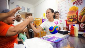 Raquel Lyra visita casas reformadas e faz caminhada em Roda de Fogo, no Recife Raquel Lyra visita casas reformadas e faz caminhada em Roda de Fogo, no Recife