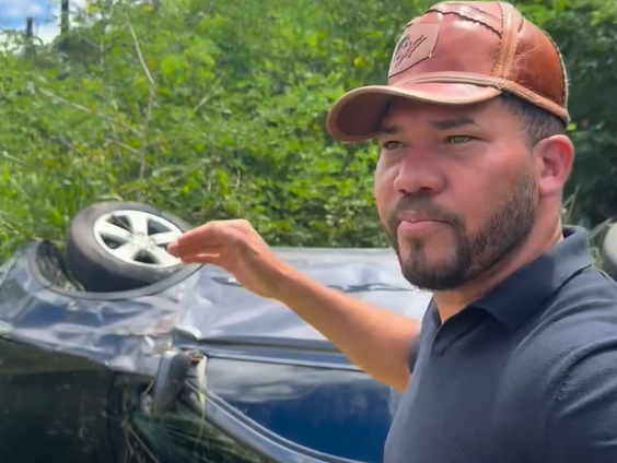 Equipe do Deputado Abimael Santos sofre capotamento durante viagem para agenda em Bom Conselho-PE