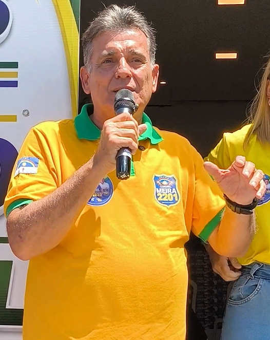 Coronel Meira sobe o tom em Petrolândia, ataca adversários e diz que “tem lado” na disputa política