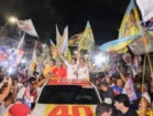 João Campos faz primeira carreata no Recife e leva campanha a Paulista