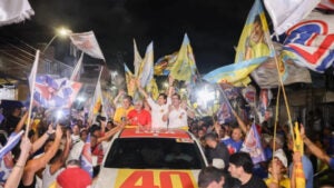 João Campos faz primeira carreata no Recife e leva campanha a Paulista