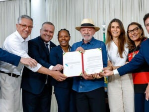 Lula sanciona lei que exige equipe feminina em clubes formadores de atletas