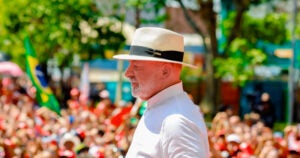 Lula diz que Trump quer ‘acabar com o Pix’ e afirma que defenderá sistema de pagamentos Lula diz que Trump quer ‘acabar com o Pix’ e afirma que defenderá sistema de pagamentos