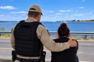 Policial militar age rapidamente e resgata mulher em situação de risco na BR-316, em Petrolândia Policial militar age rapidamente e resgata mulher em situação de risco na BR-316, em Petrolândia