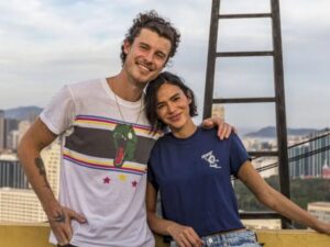 Shawn Mendes fala sobre relação com Bruna Marquezine e diz estar construindo uma vida fora da carreira