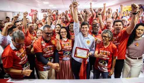 João Campos promete duplicar escolas técnicas, atrair indústrias e alfineta Raquel Lyra